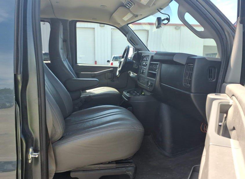 Chevrolet Express 3500