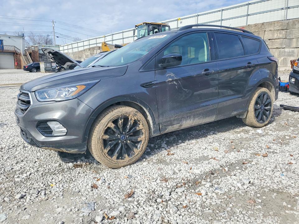 2018 Ford Escape — фото 1