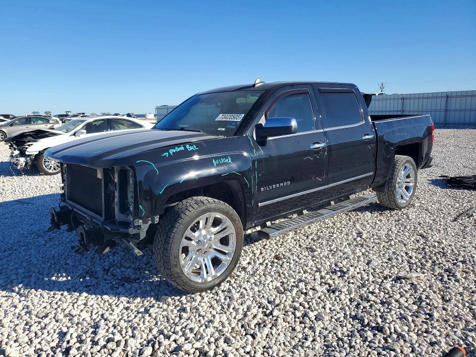 2015 Chevrolet Silverado — фото 1