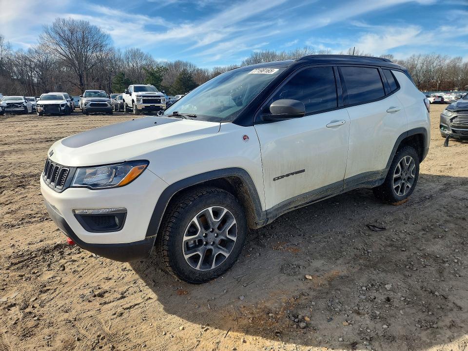 2020 Jeep Compass — фото 1