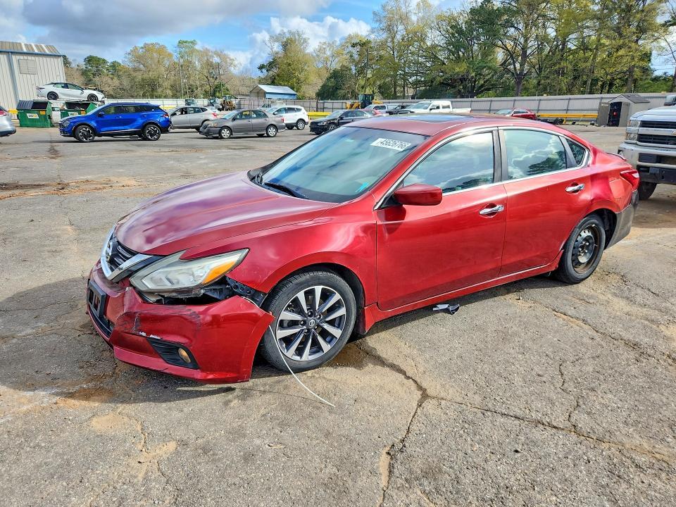 2016 Nissan Altima — фото 1