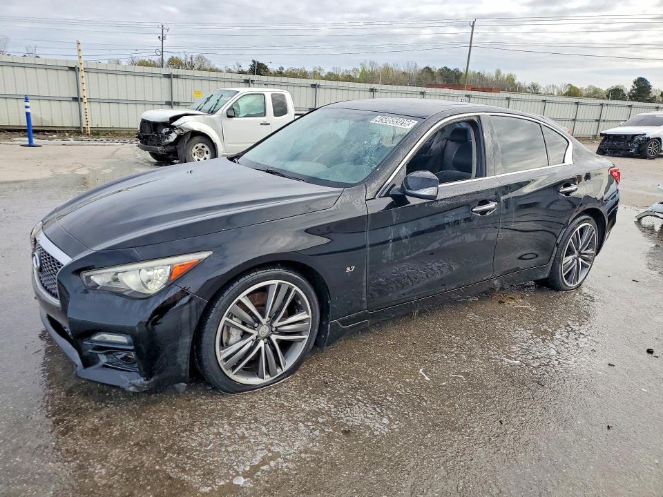 2015 Infiniti Q50 — фото 1