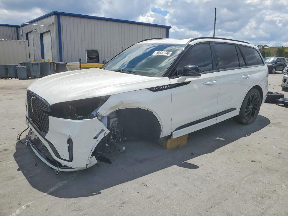 Lincoln Aviator