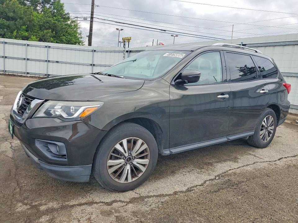 2017 Nissan Pathfinder — фото 1