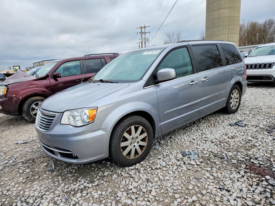 2015 Chrysler Town Country — фото 1