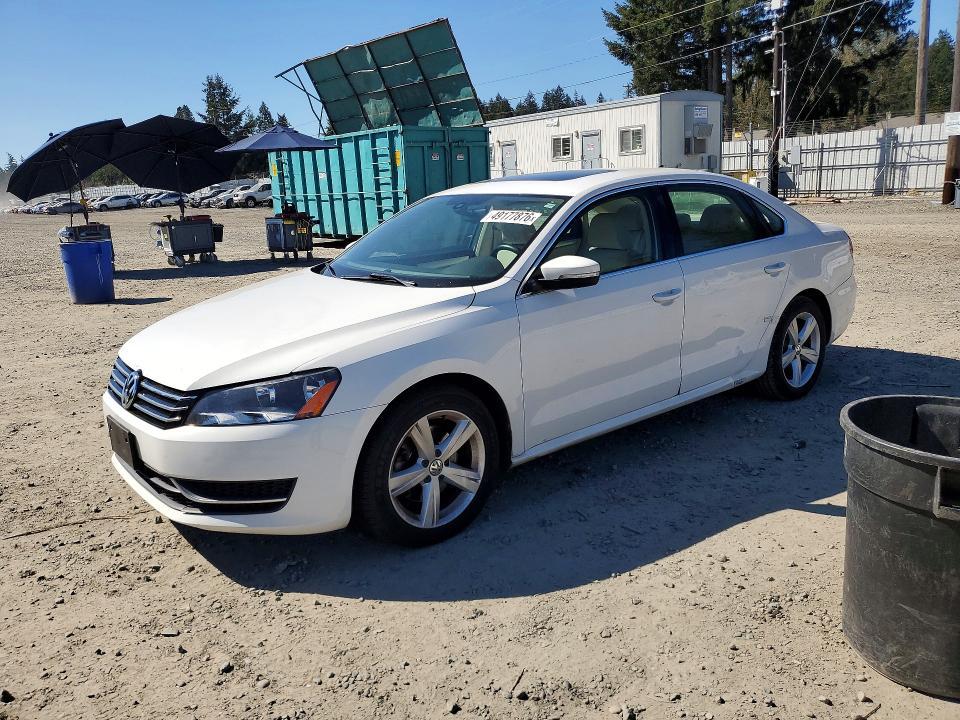 2013 Volkswagen Passat — фото 1