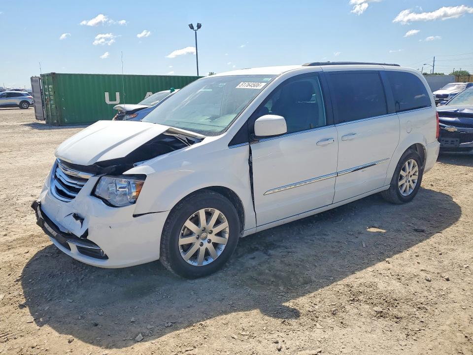 2016 Chrysler Town Country — фото 1