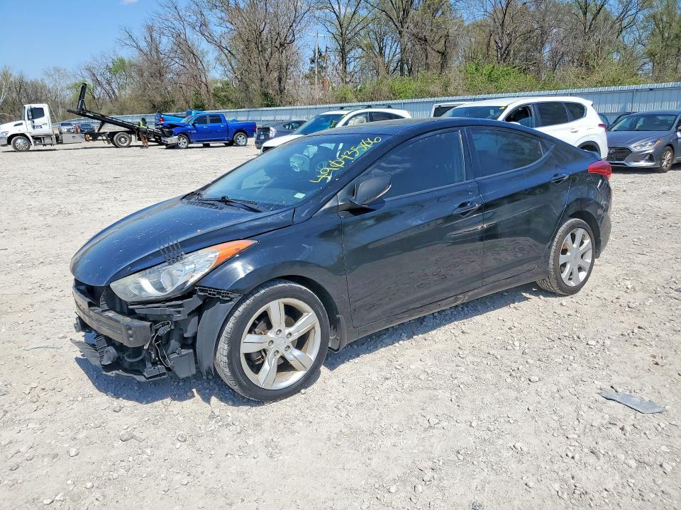 2013 Hyundai Elantra — фото 1