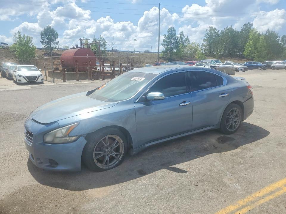 Nissan Maxima