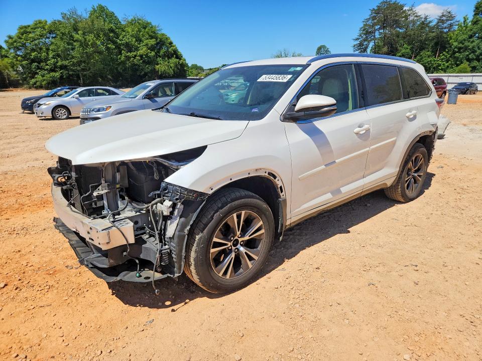 2016 Toyota Highlander — фото 1