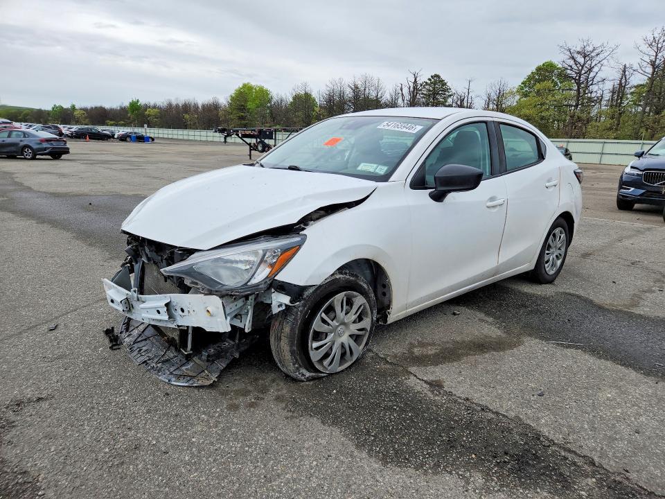 2019 Toyota Yaris — фото 1