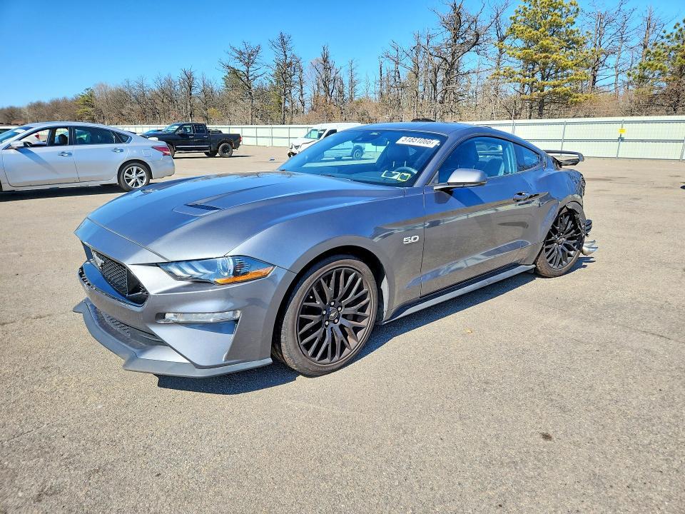2022 Ford Mustang — фото 1
