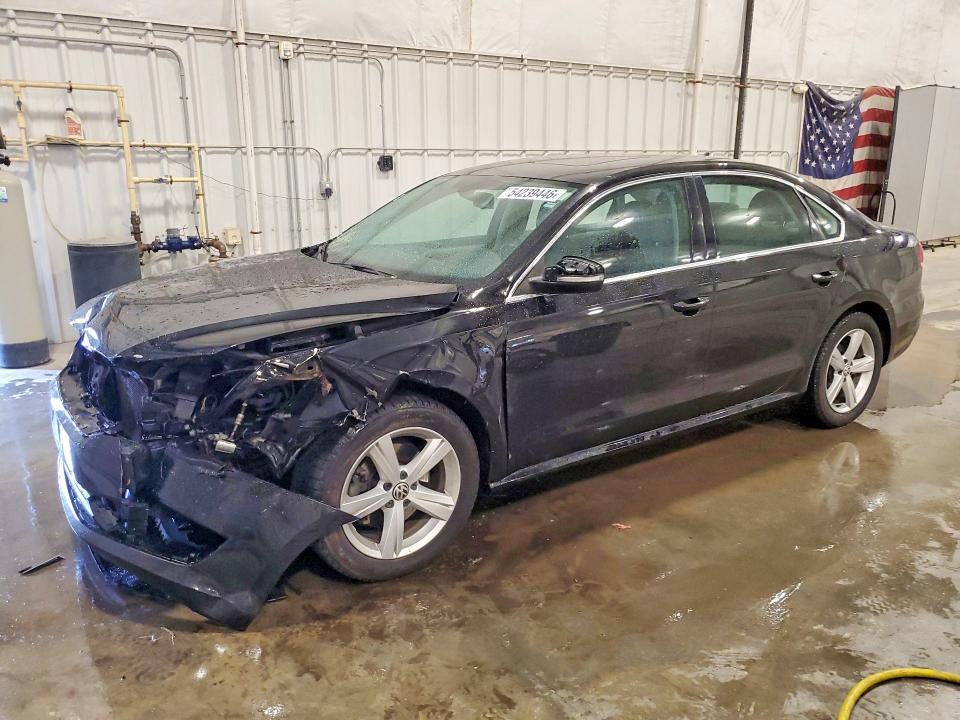 2013 Volkswagen Passat — фото 1