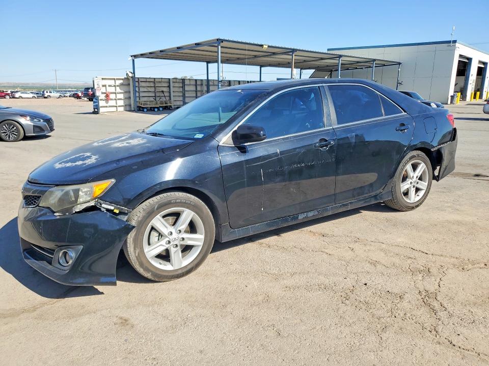 2013 Toyota Camry — фото 1