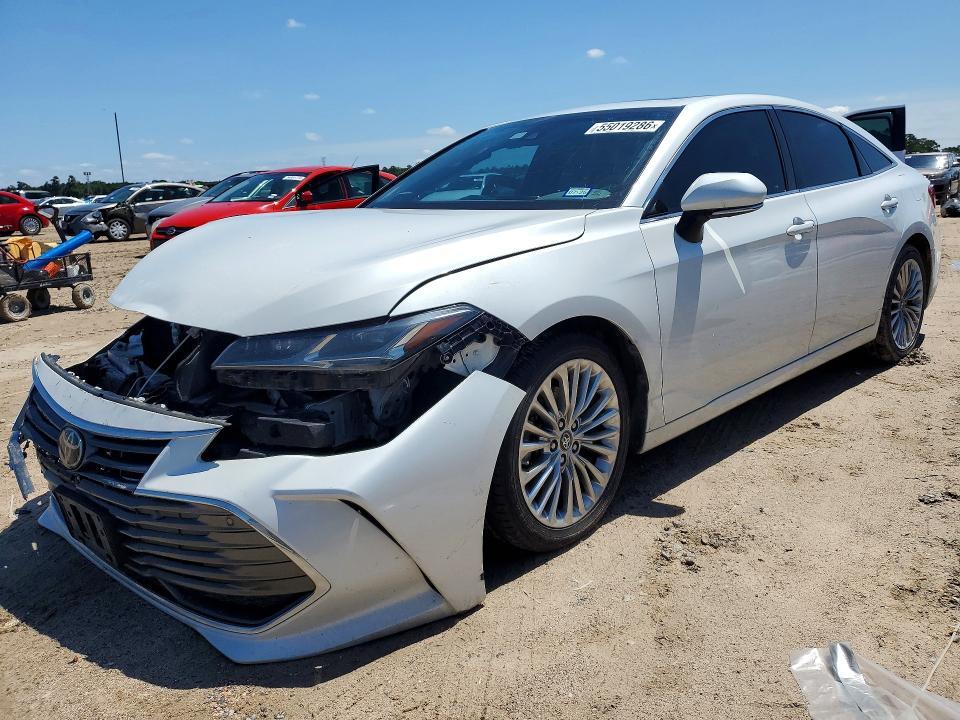 2019 Toyota Avalon — фото 1