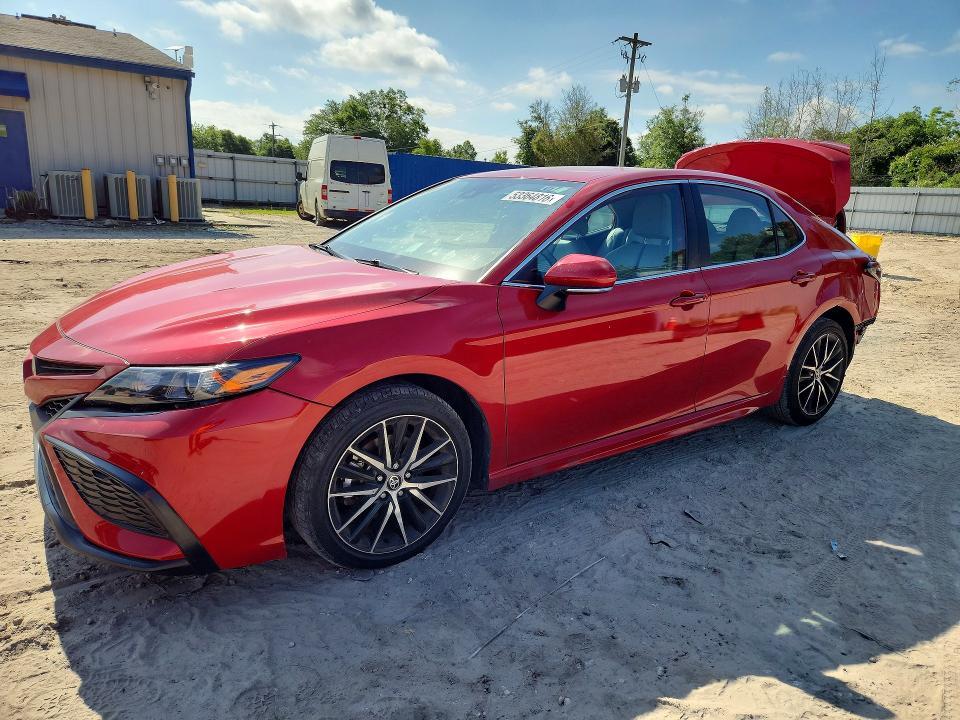 2024 Toyota Camry — фото 1