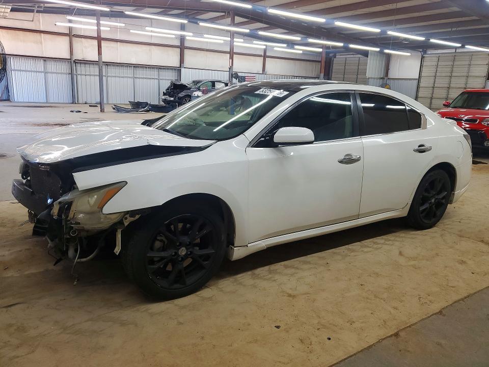 Nissan Maxima