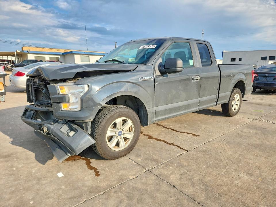 2017 Ford F150 — фото 1