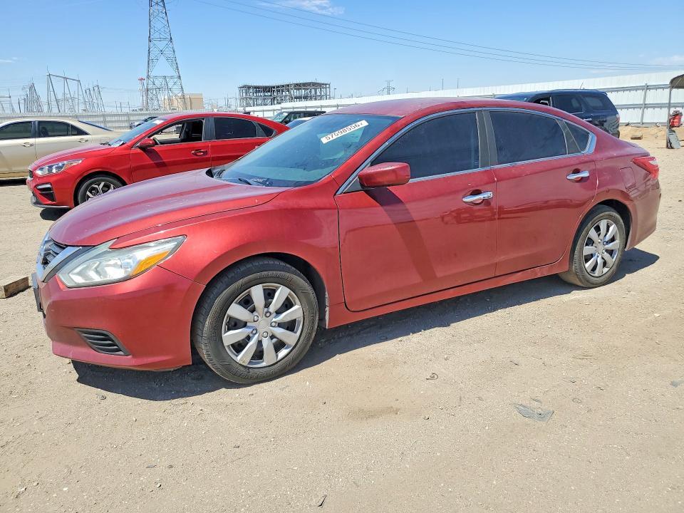 2016 Nissan Altima — фото 1