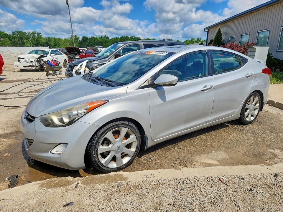 2013 Hyundai Elantra — фото 1
