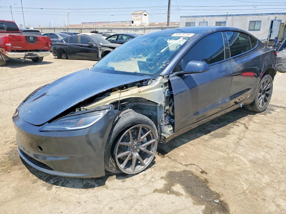 2024 Tesla Model 3 — фото 1