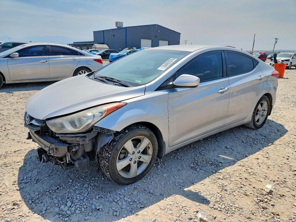 2013 Hyundai Elantra — фото 1