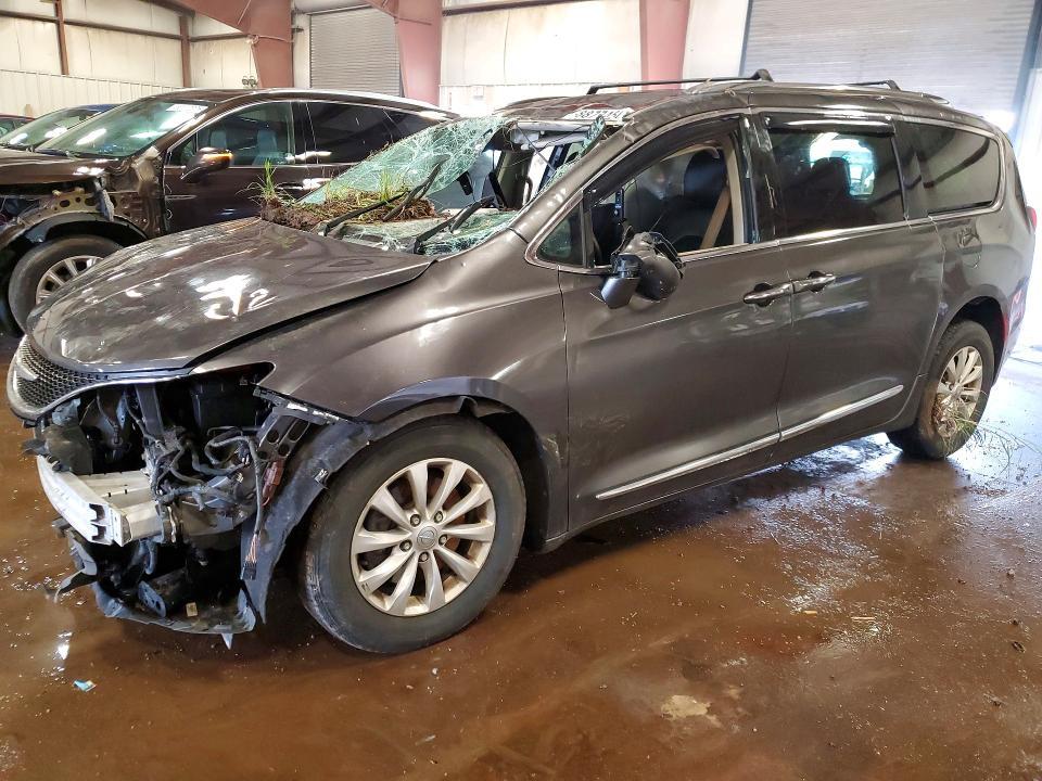 2019 Chrysler Pacifica — фото 1