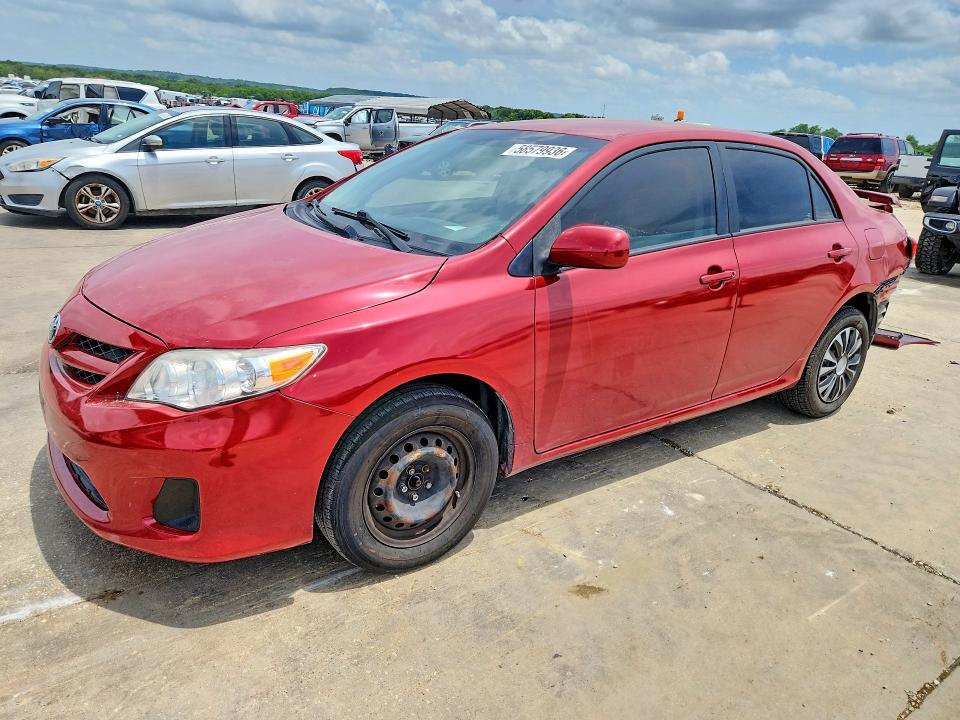 2011 Toyota Corolla — фото 1