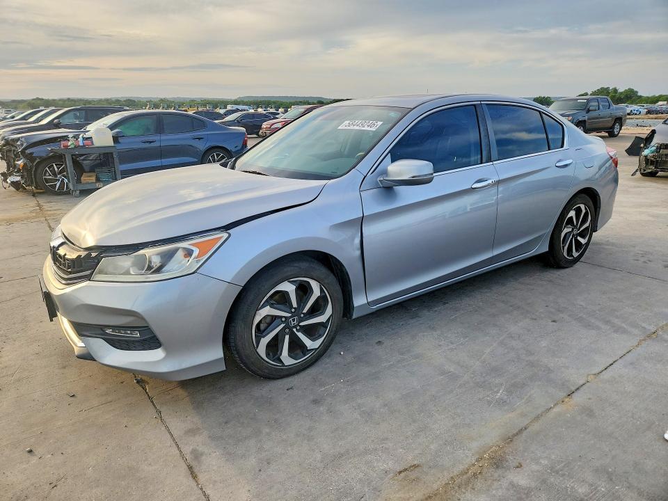 2016 Honda Accord — фото 1
