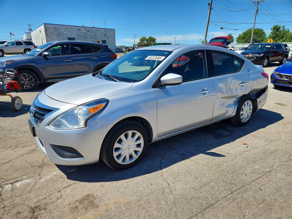 Nissan Versa