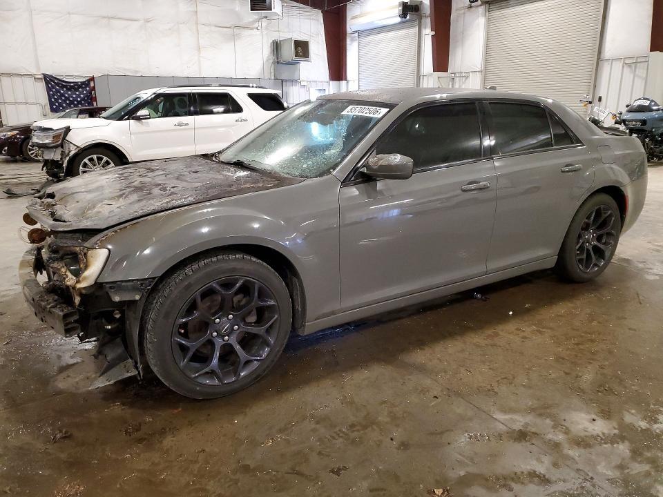 2019 Chrysler 300 — фото 1