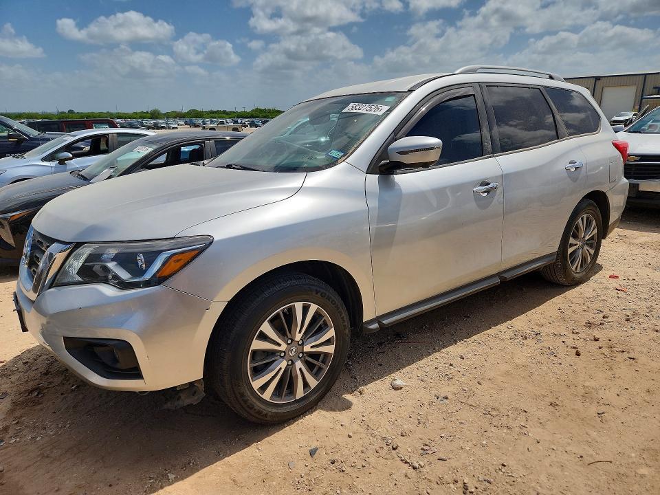 2018 Nissan Pathfinder — фото 1