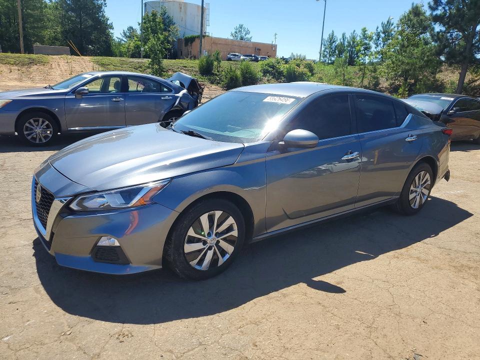 2019 Nissan Altima — фото 1