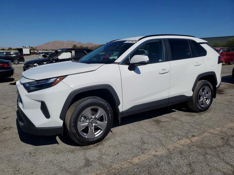 2025 Toyota Rav4 — фото 1