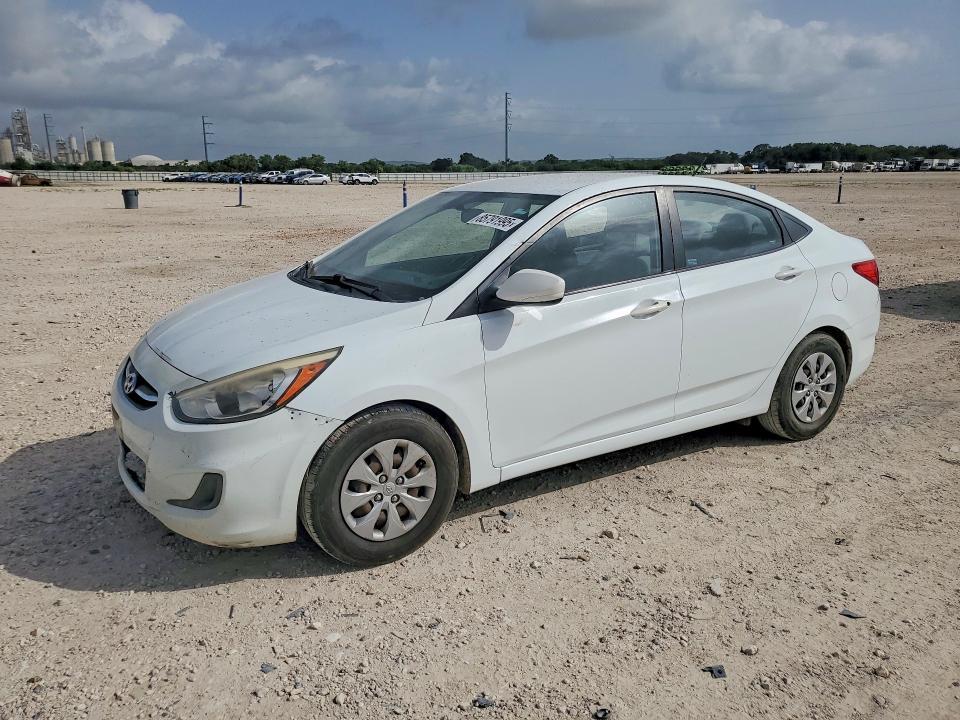2015 Hyundai Accent — фото 1