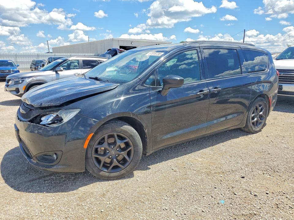 Chrysler Pacifica