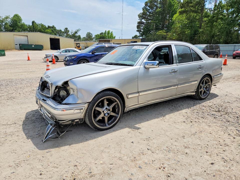 1999 Mercedes-Benz E — фото 1