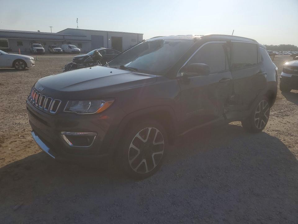 2018 Jeep Compass — фото 1
