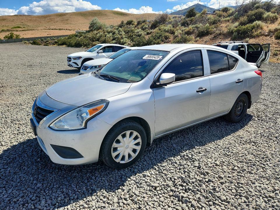 2019 Nissan Versa — фото 1