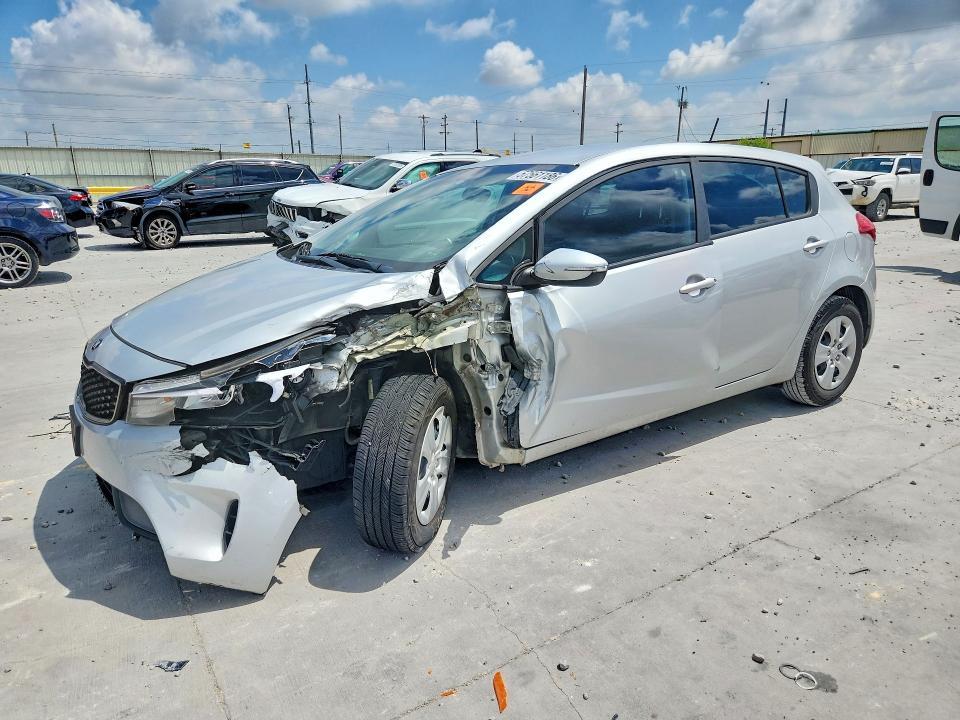 2017 Kia Forte — фото 1