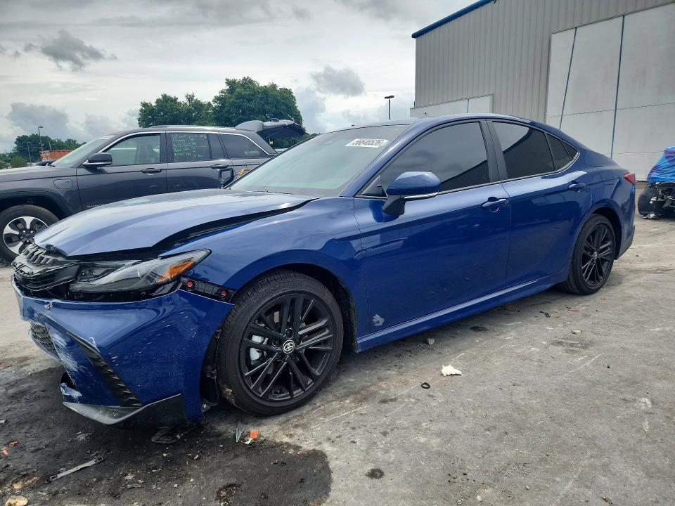 2026 Toyota Camry — фото 1