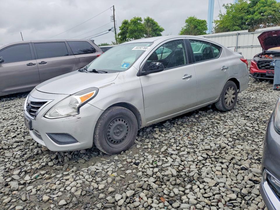 Nissan Versa
