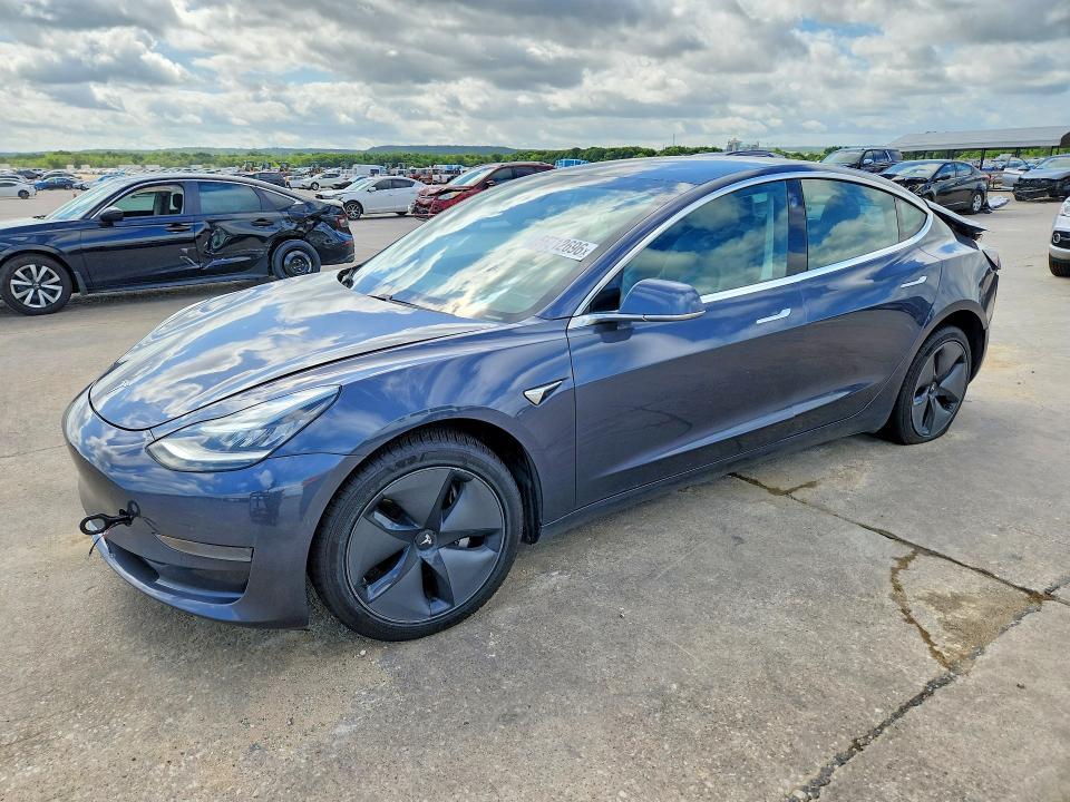 2020 Tesla Model 3 — фото 1