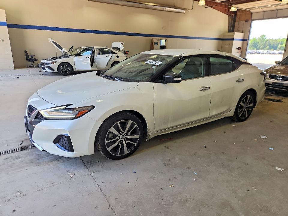 Nissan Maxima