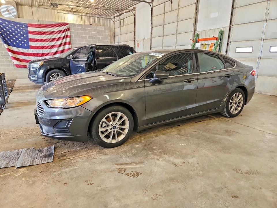 2020 Ford Fusion — фото 1