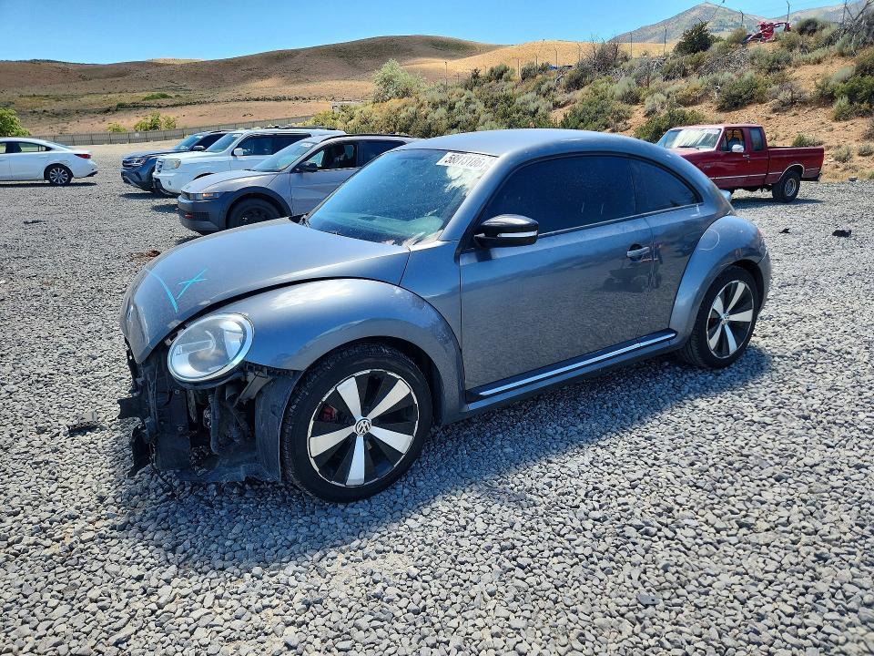2012 Volkswagen Beetle — фото 1