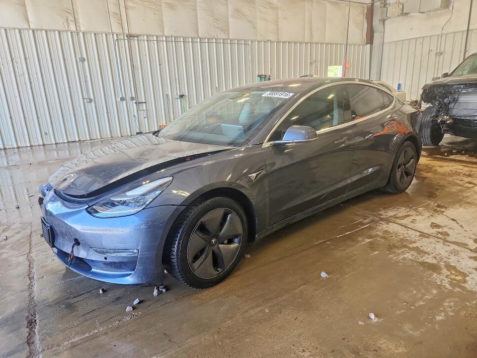 2019 Tesla Model 3 — фото 1