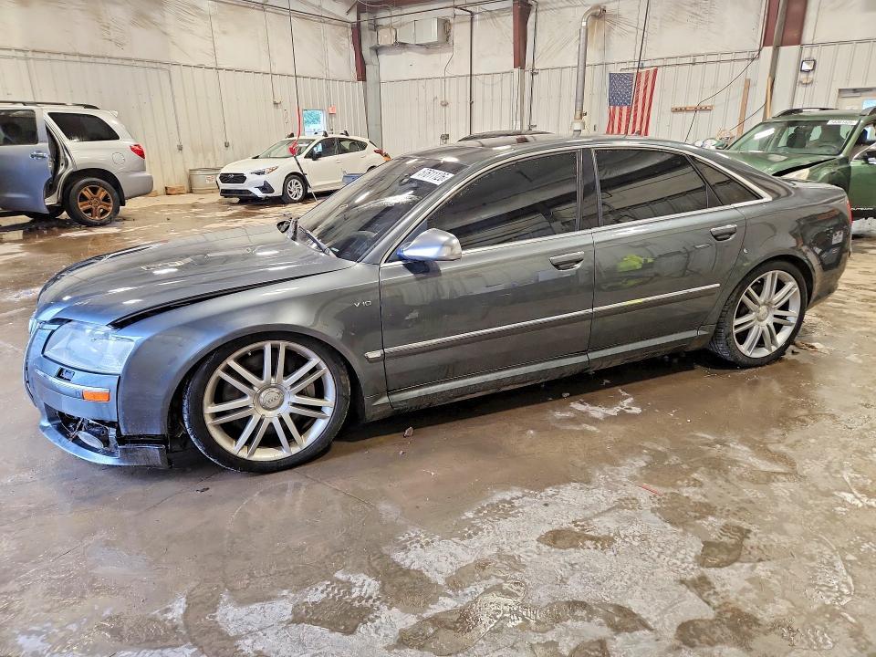 Audi S8