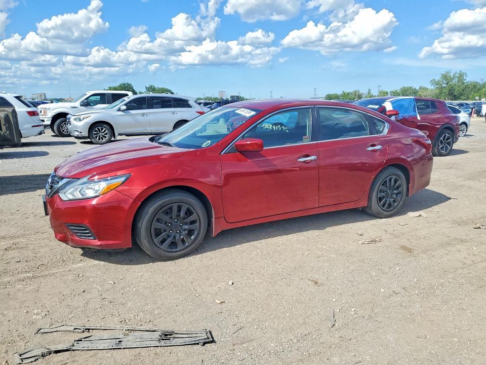 2018 Nissan Altima — фото 1