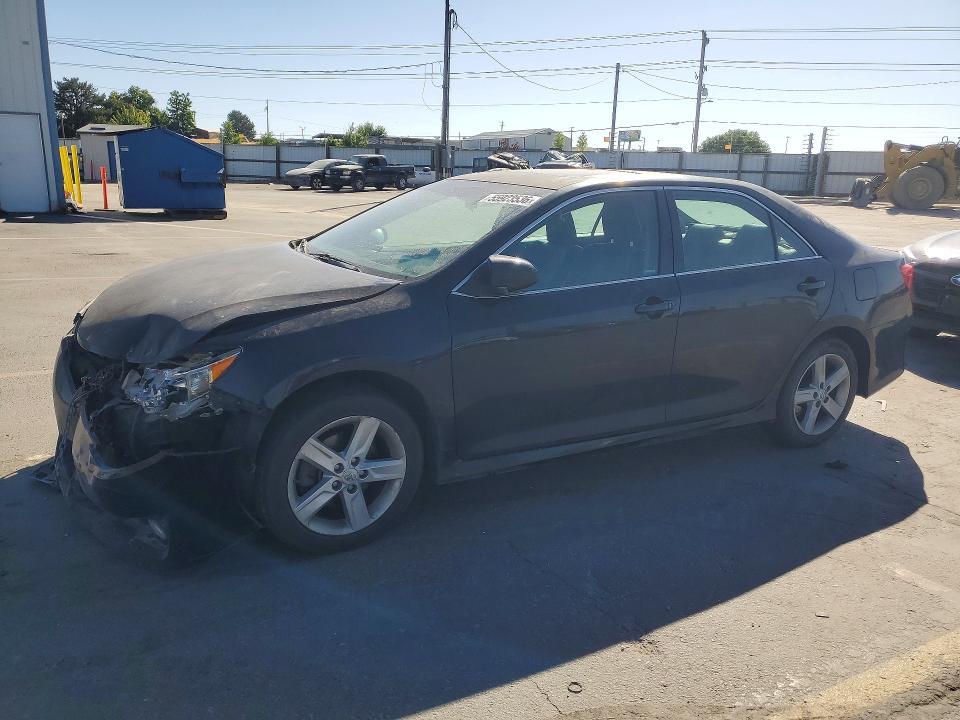 2013 Toyota Camry — фото 1